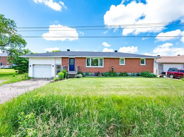 140 Mud Lake Rd, Pembroke, ON K8A 6W4