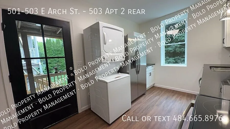 1 Bedroom 1 Bath — Photo 1