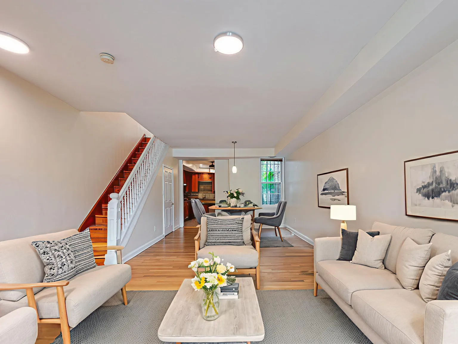 3 bed, 1600 sqft, $3,100 — Photo 2