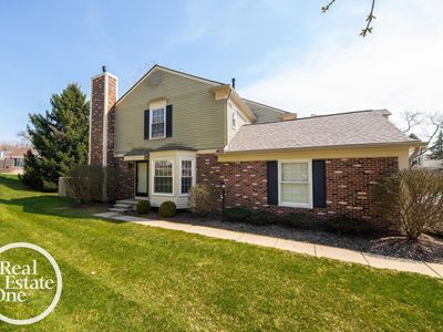 1490 Saddle Ln, Rochester, MI, 48306