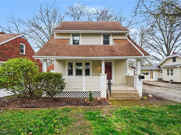 2782 Oakwood Dr, Cuyahoga Falls, OH 44221