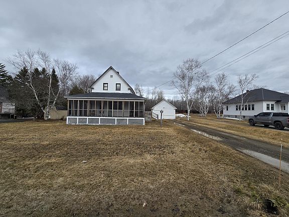 2nd image of 465 Washburn Road