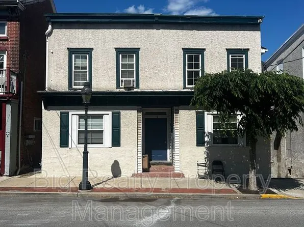 29 N Main St, Spring City, PA