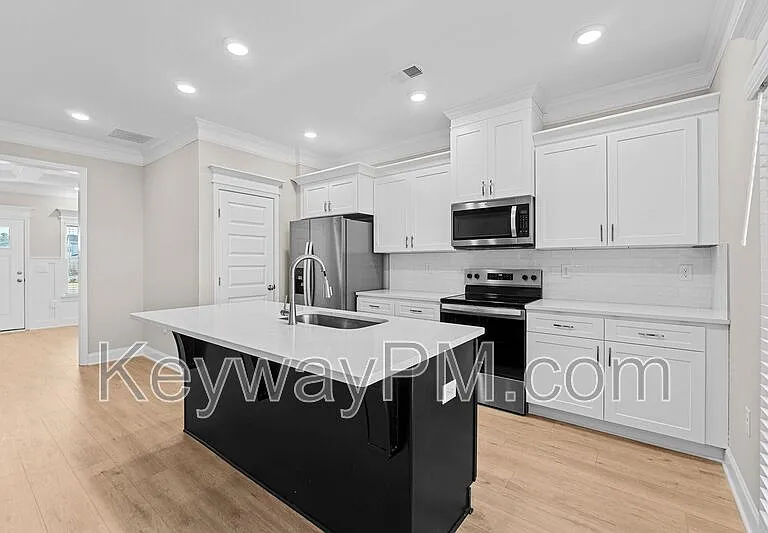 3125 Venetian Dr — Photo 9