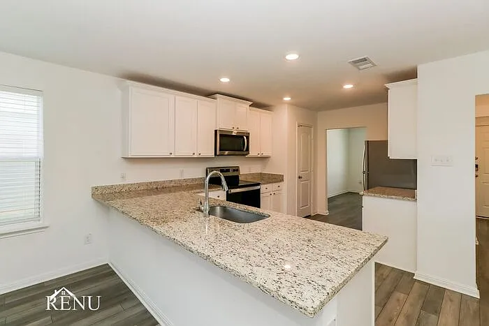 14117 Hacienda Estates Dr — Photo 2