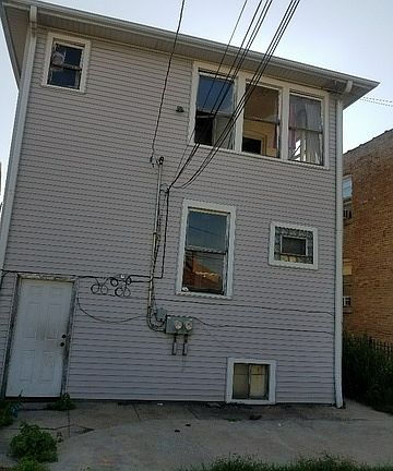 4th image of 1220 S 58th Ct