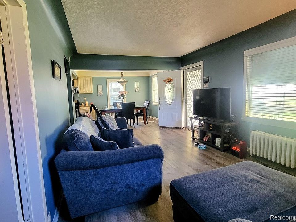 17134 Brady, photo 3