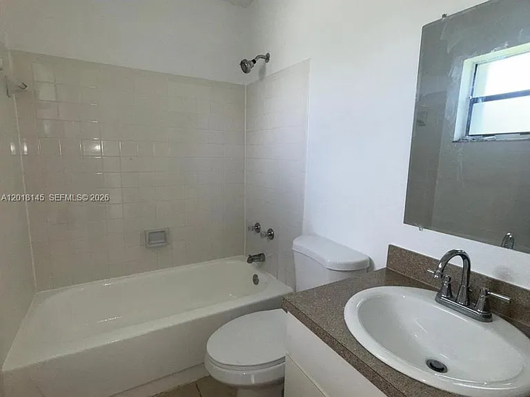 1004 San Remo Cir — Photo 18