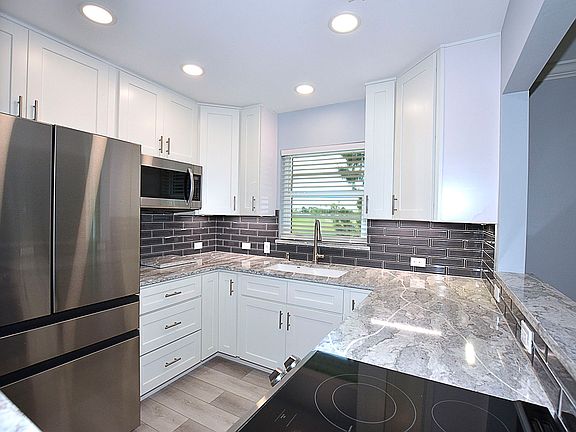 3rd image of 50 Woodland Dr APT 207