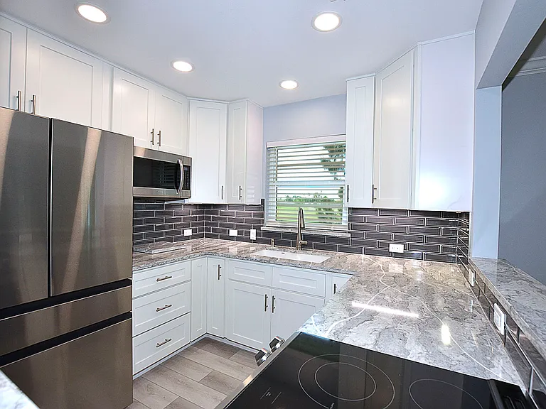 50 Woodland Dr #207 — Photo 3