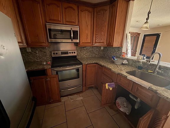 4th image of 407 S Juarez St