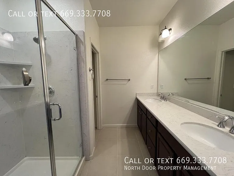 2762 Ferrara Cir — Photo 36