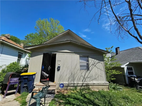 2551 Chelsea Ave, Kansas City, MO 64127