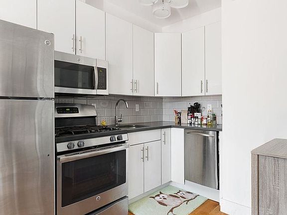 3rd image of 739 Lafayette Ave #2B