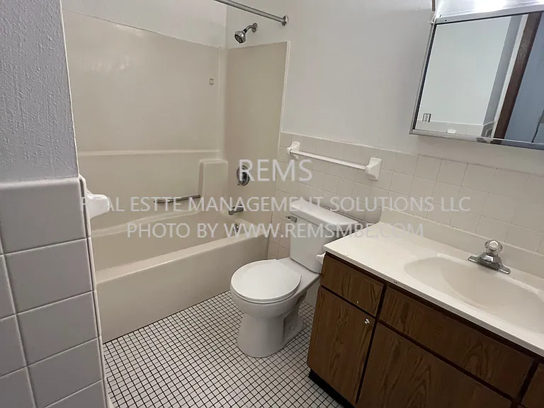 564 E Slifer St — Photo 7