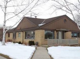 5560 W Jerelyn Pl, Milwaukee, WI 53219