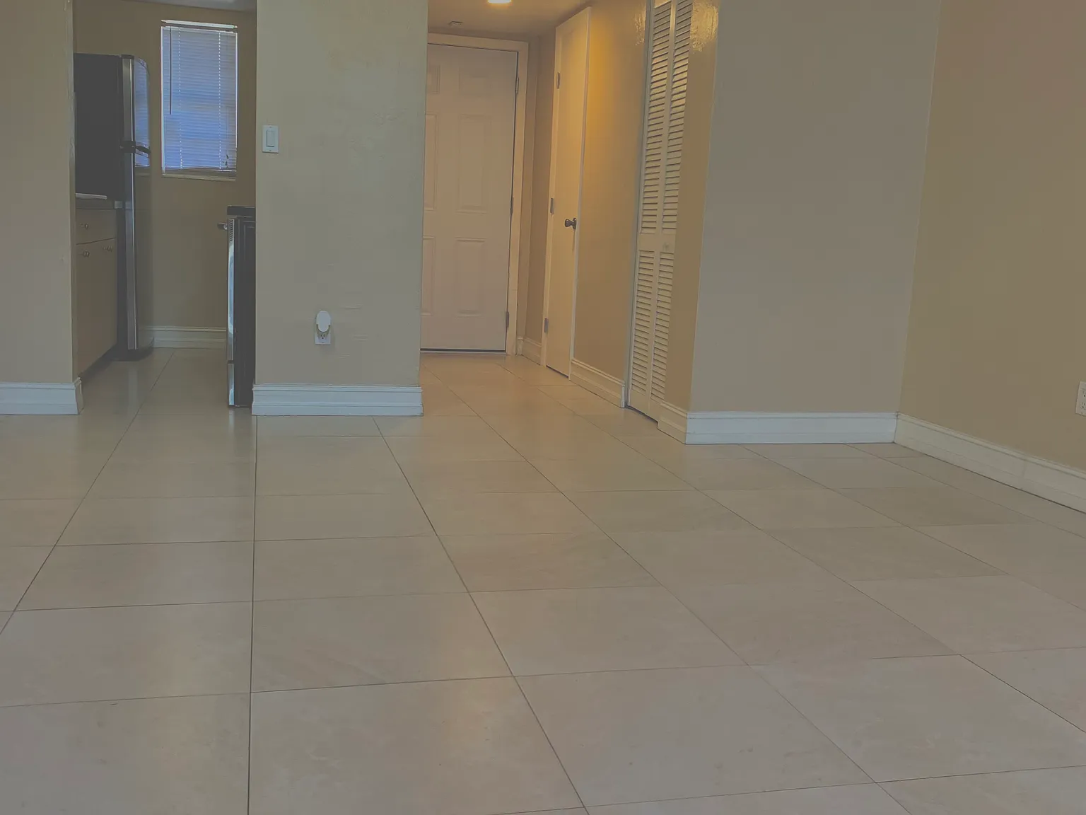 10901 N Kendall Dr — Photo 2