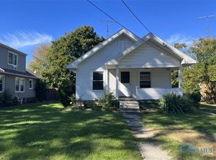 439 W 5th St, Perrysburg, OH
