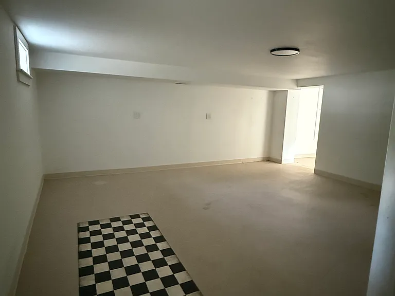 246 Enterprise St — Photo 16