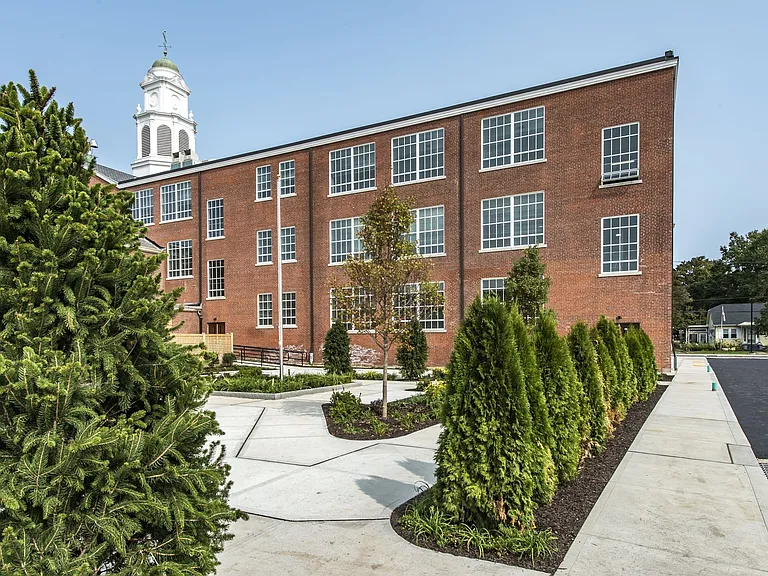 Courtyard & Exterior