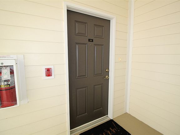 4th image of 108 Laurel Wood Way W Garage #201