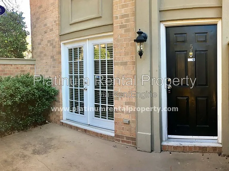 6980 Roswell Rd NE #L5 — Photo 3