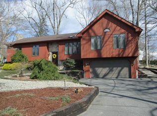 4 Marigold Ave, Somerset, MA 02726