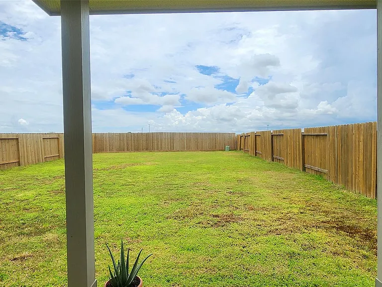 207 Tejas Village Pkwy — Photo 15