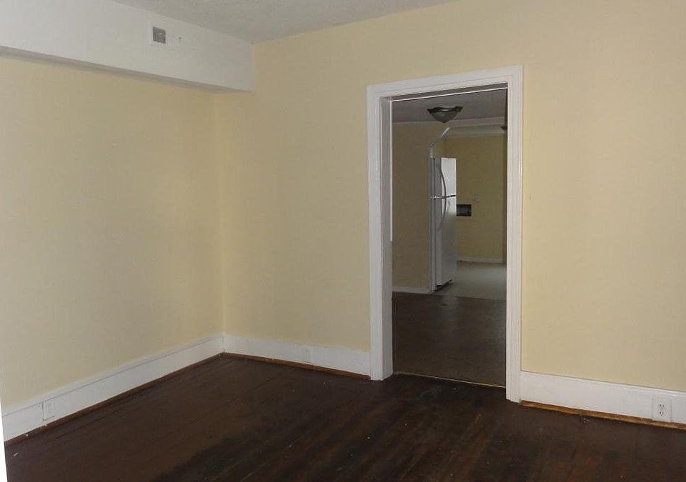 2nd image of 19 Hampden Ct APT A