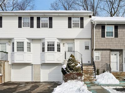137 Woodlake Drive W, Woodbury, NY, 11797