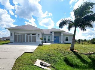 612 Kingsbury St E, Lehigh Acres, FL 33974