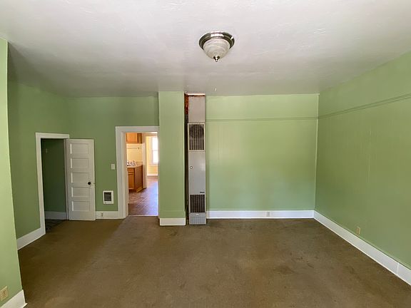 3rd image of 855 NW Van Buren Ave #2