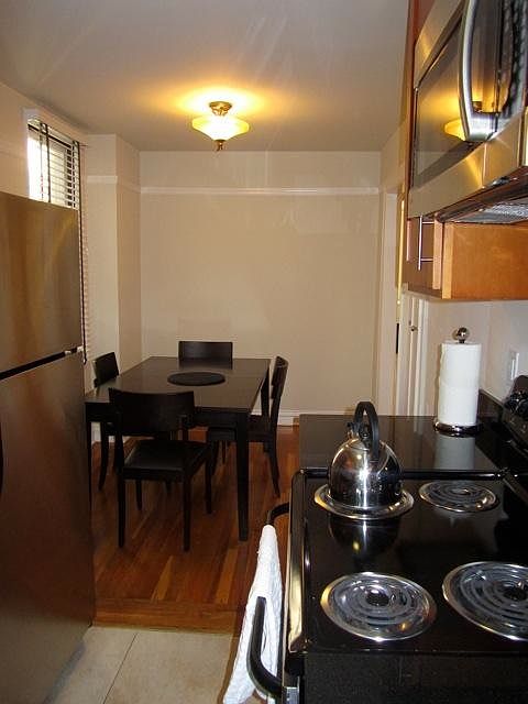 2nd image of 218 Avery Ln APT 5