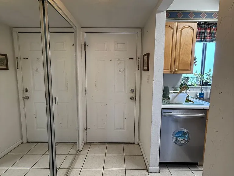 3600 SW 19th Ave #51 — Photo 3