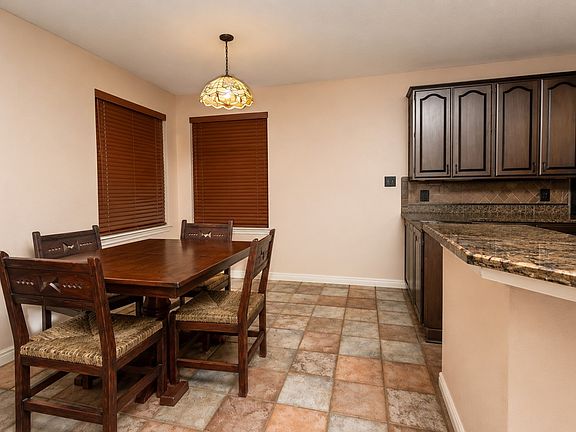 5th image of 3104 Emory Dr
