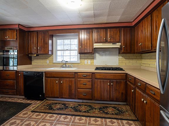 5th image of 6865 Douglas Rd