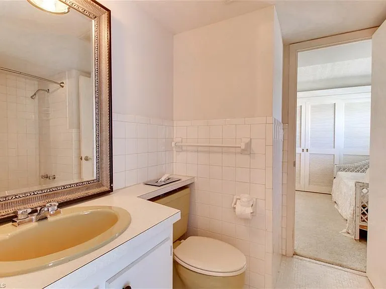 250 7th Ave S #305 — Photo 17