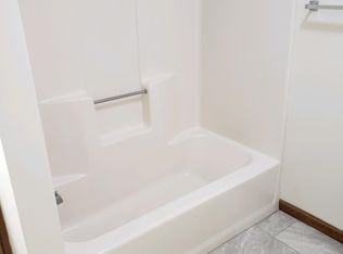 215 N 3rd St APT 4, Hartsburg, IL 62643