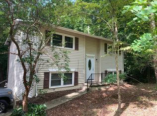 555 Finley Cove Rd #A, Hendersonville, NC 28739