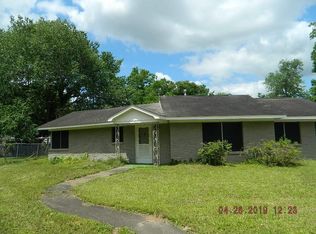 127 East St, Liberty, TX 77575