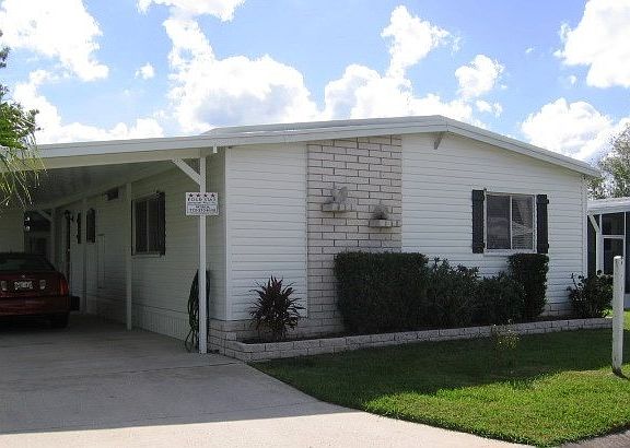 2nd image of 201 Sabal Palm Ln