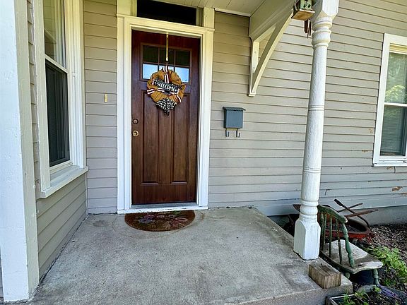 4th image of 1722 7th Ave