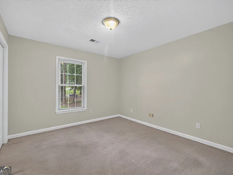 129 Springbrook Dr — Photo 21