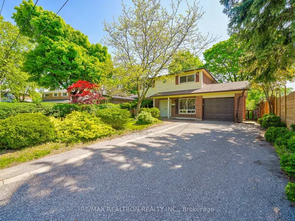 50 Axsmith Cres, Toronto, ON M2J 3K3