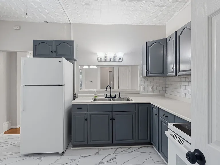 42 Glen St #44 — Photo 4