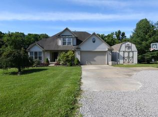 1981 Dean Rd, Bethel, OH 45106