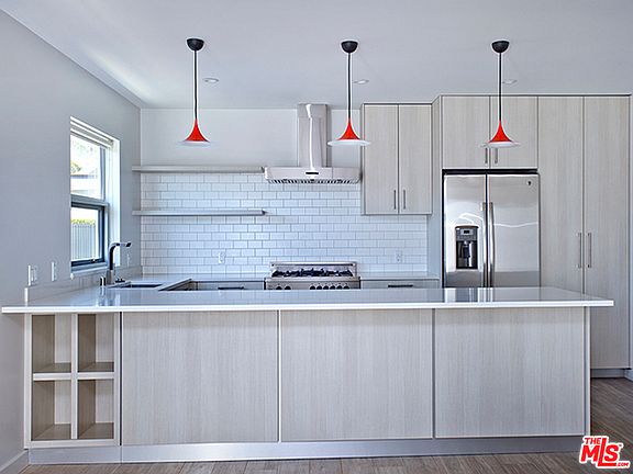 4th image of 806 6th Ave APT 3