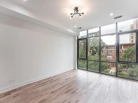 4th image of 5733 N Winthrop Ave APT 2