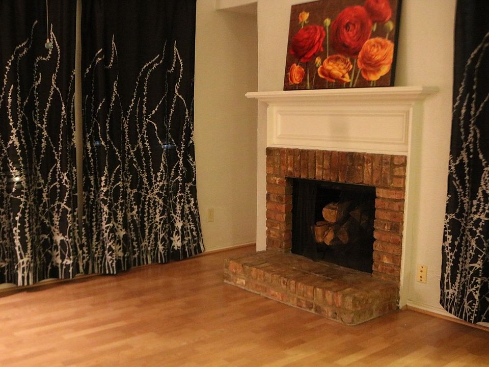 1st image of 3101 Townbluff Dr APT 225