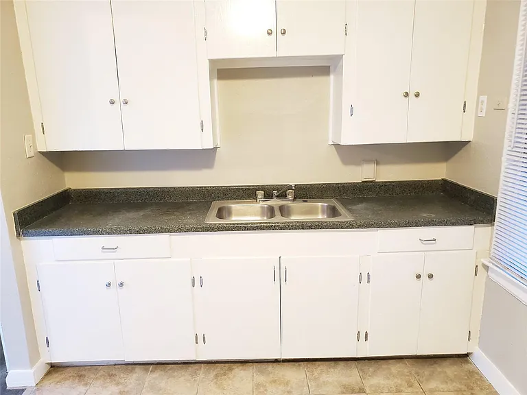 5318 Doulton Dr — Photo 13